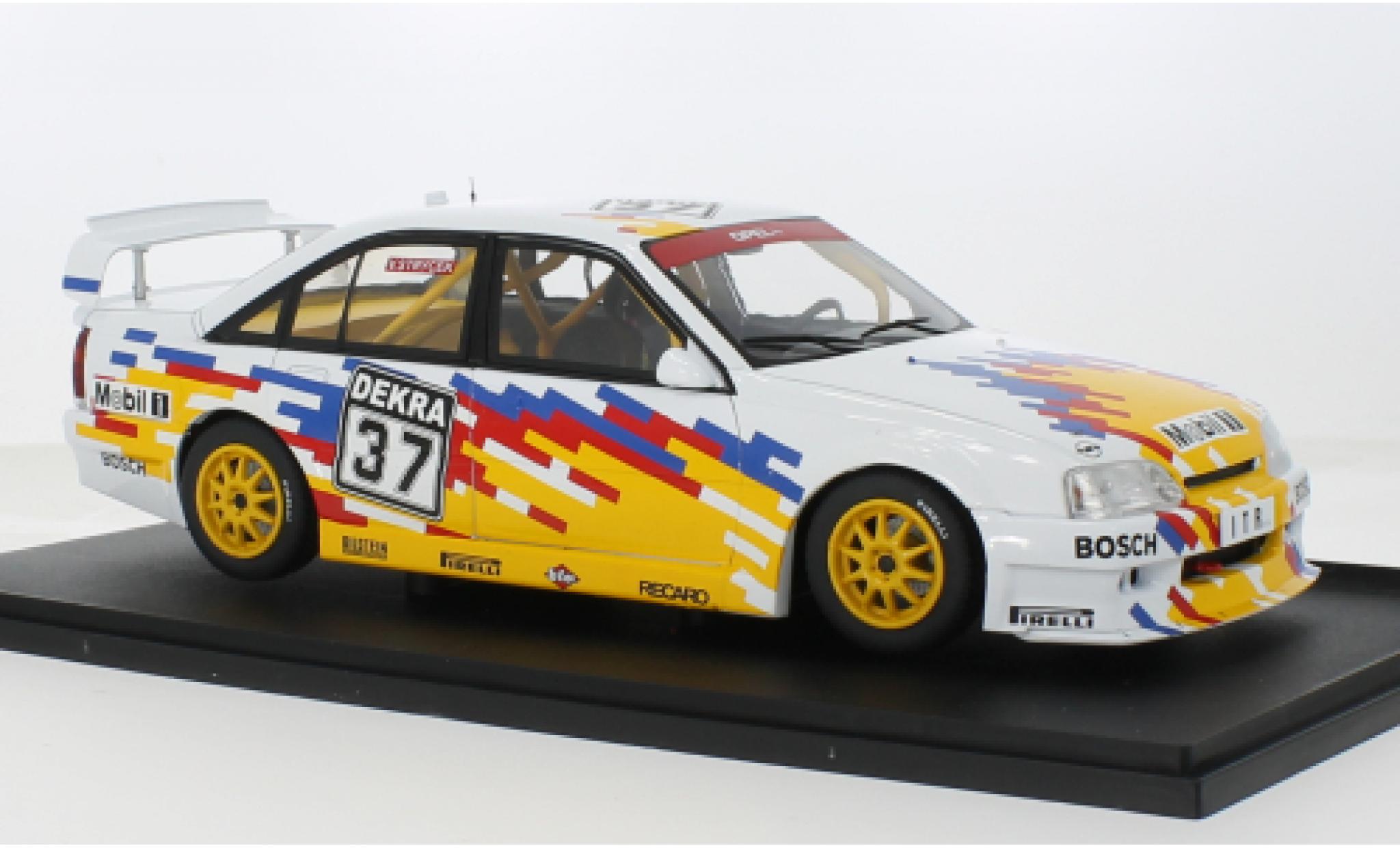 Opel Omega 1/18 Solido Evo 500 white 1:18 diecast model cars