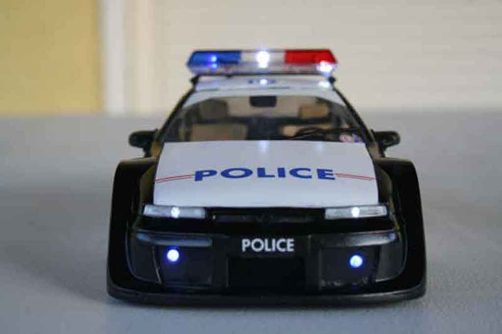 Opel Calibra Base turbo police nationale 1/18 Ut Models