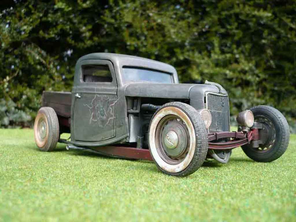 Ford 1936 Hot Rod pick up 1/18 Solido