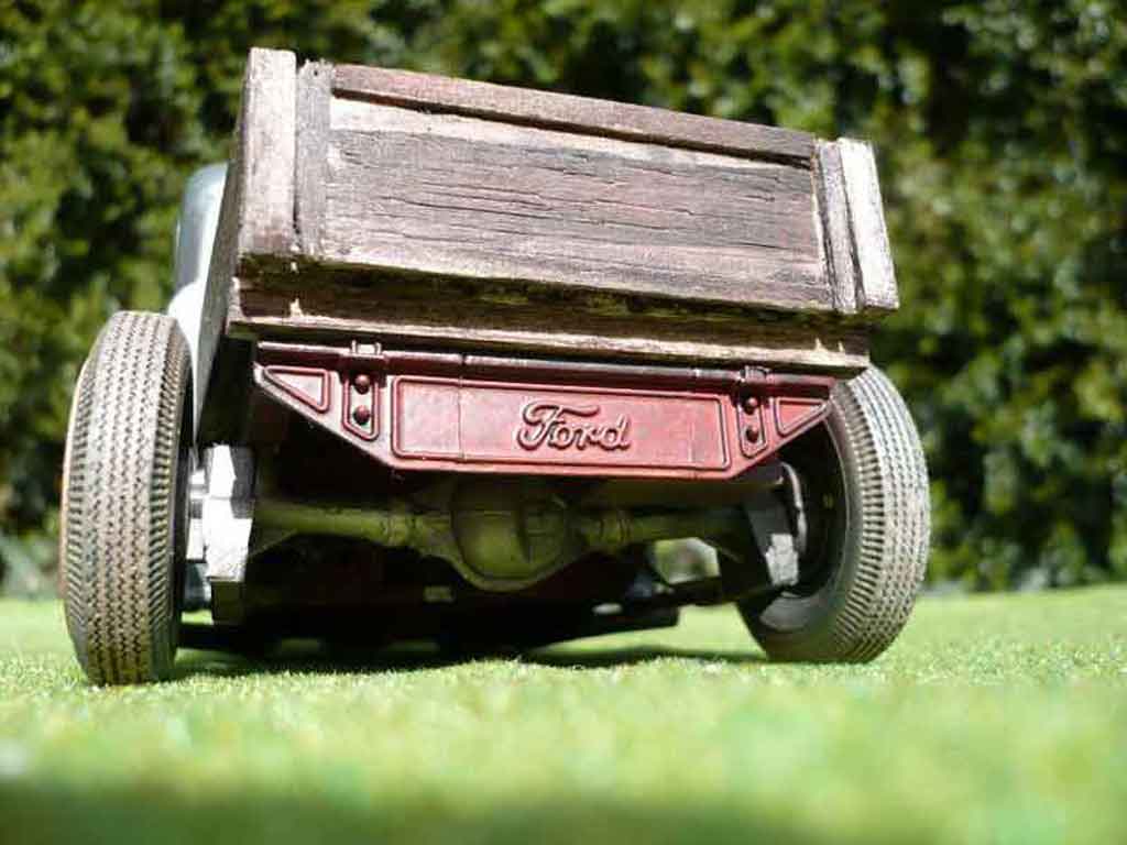 Ford 1936 Hot Rod pick up 1/18 Solido