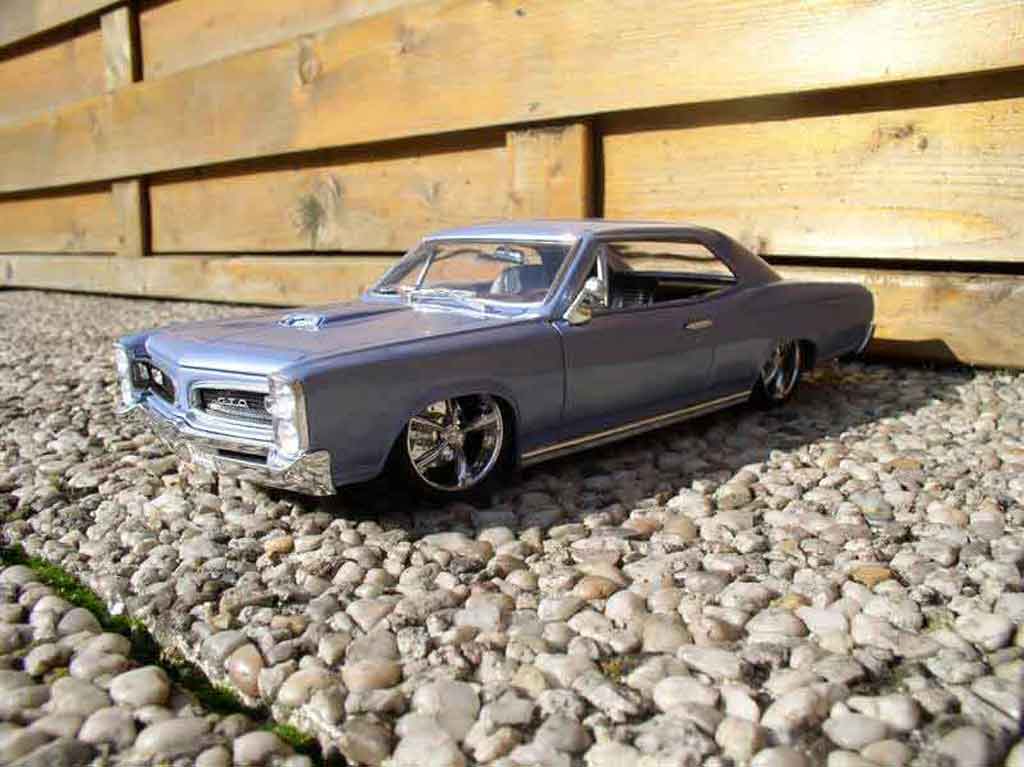 Pontiac GTO 1/18 Welly 1966 blue ciel diecast model cars