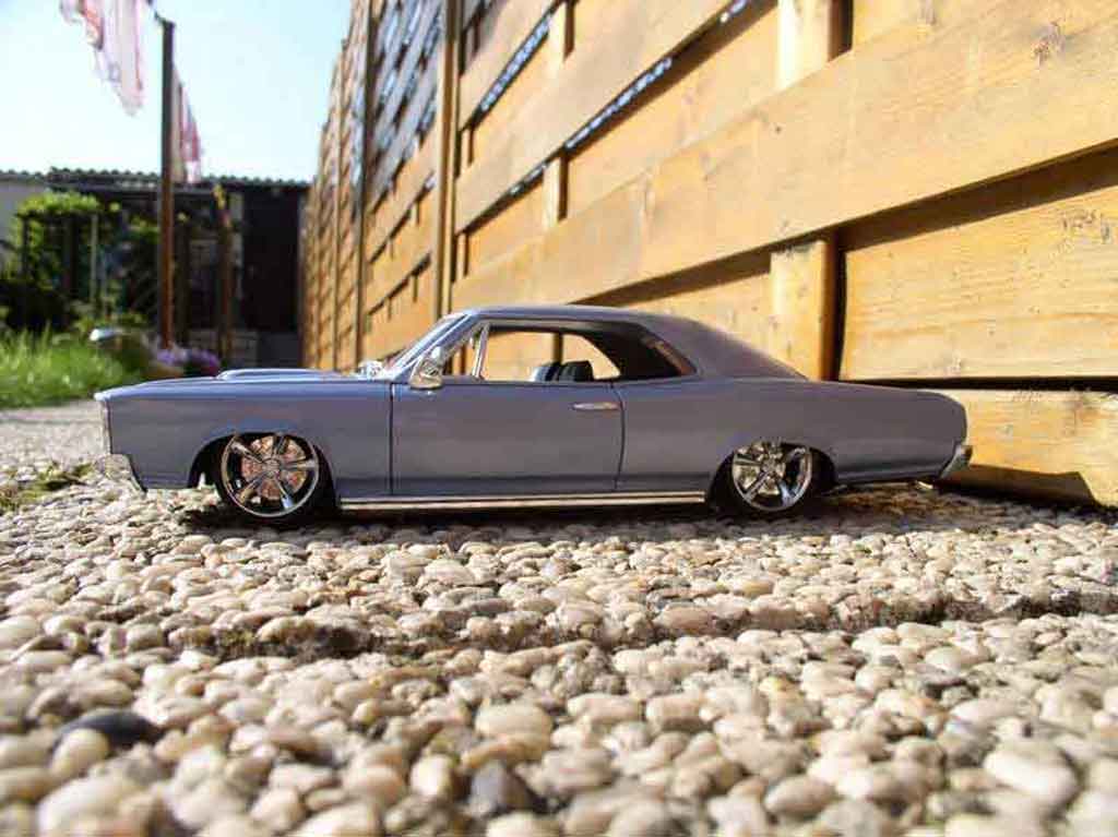 Pontiac GTO 1966 blue ciel 1/18 Welly