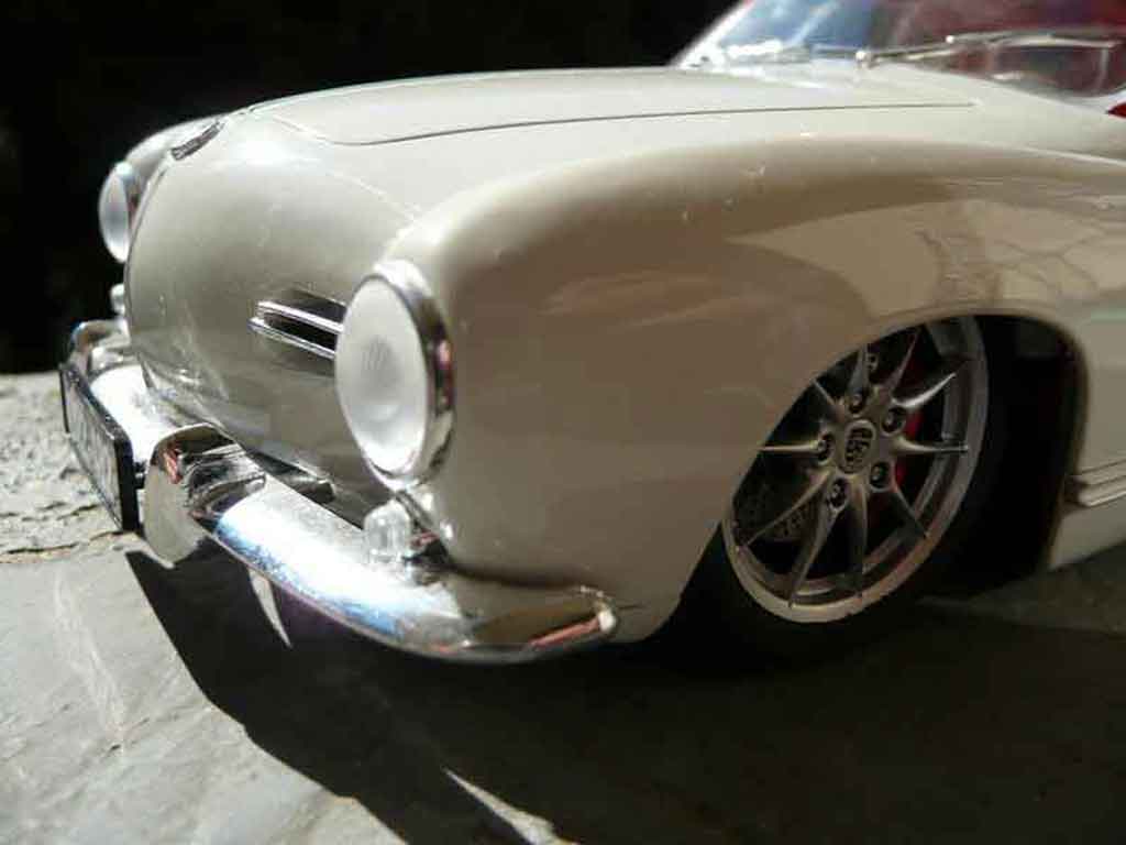 Volkswagen Karmann Base low light 1/18 Solido
