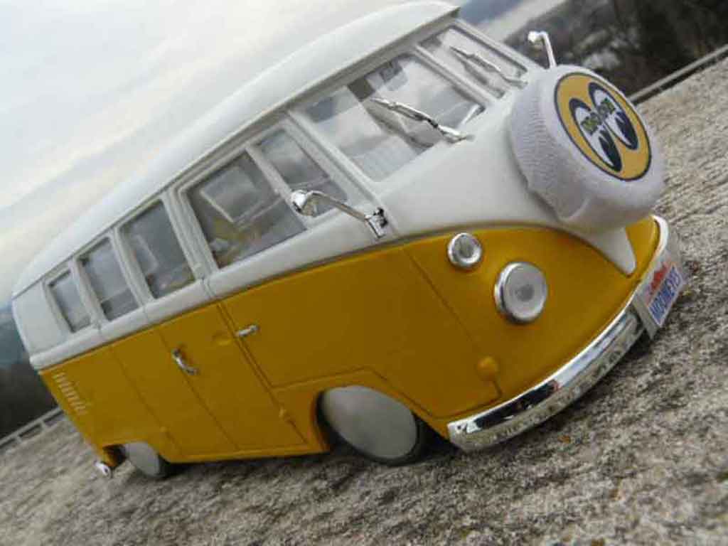 Volkswagen Combi 1/18 Solido split moon diecast model cars