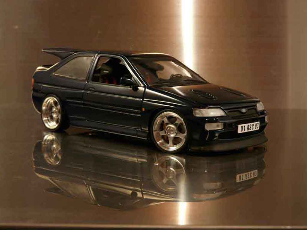 Ford Escort Cosworth 1/18 Ut Models Cosworth rs tuning diecast model cars