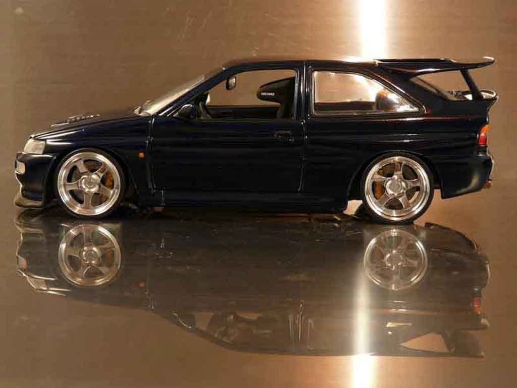 Ford Escort Cosworth rs tuning 1/18 Ut Models