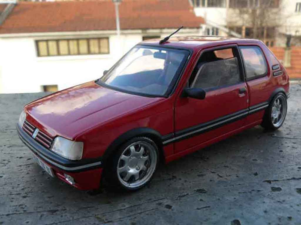 Peugeot 205 GTI 1.9 Rouge Vallelunga red vallelunga jantes pts 1/18 Solido