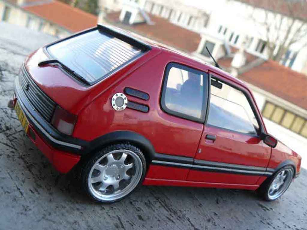 Peugeot 205 GTI 1.9 Rouge Vallelunga red vallelunga jantes pts 1/18 Solido