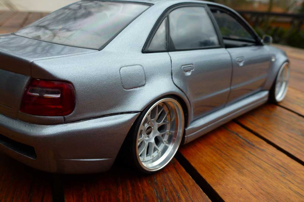 Audi S4 berline grey jantes BBS 20 pouces 1/18 Ut Models