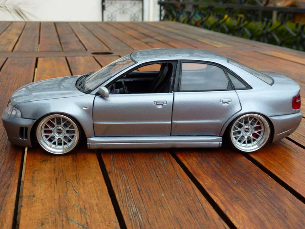 Audi S4 berline grey jantes BBS 20 pouces 1/18 Ut Models