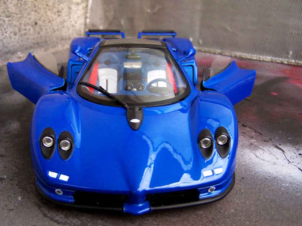 Pagani Zonda C12 blue 1/18 Motormax