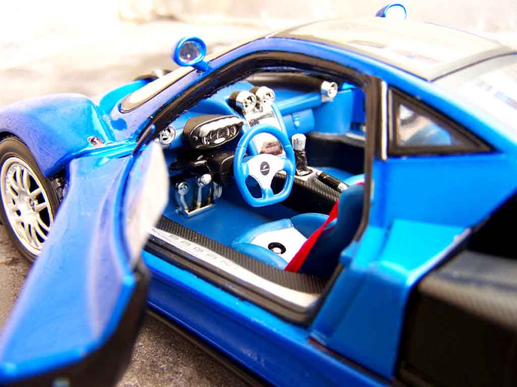 Pagani Zonda C12 blue 1/18 Motormax