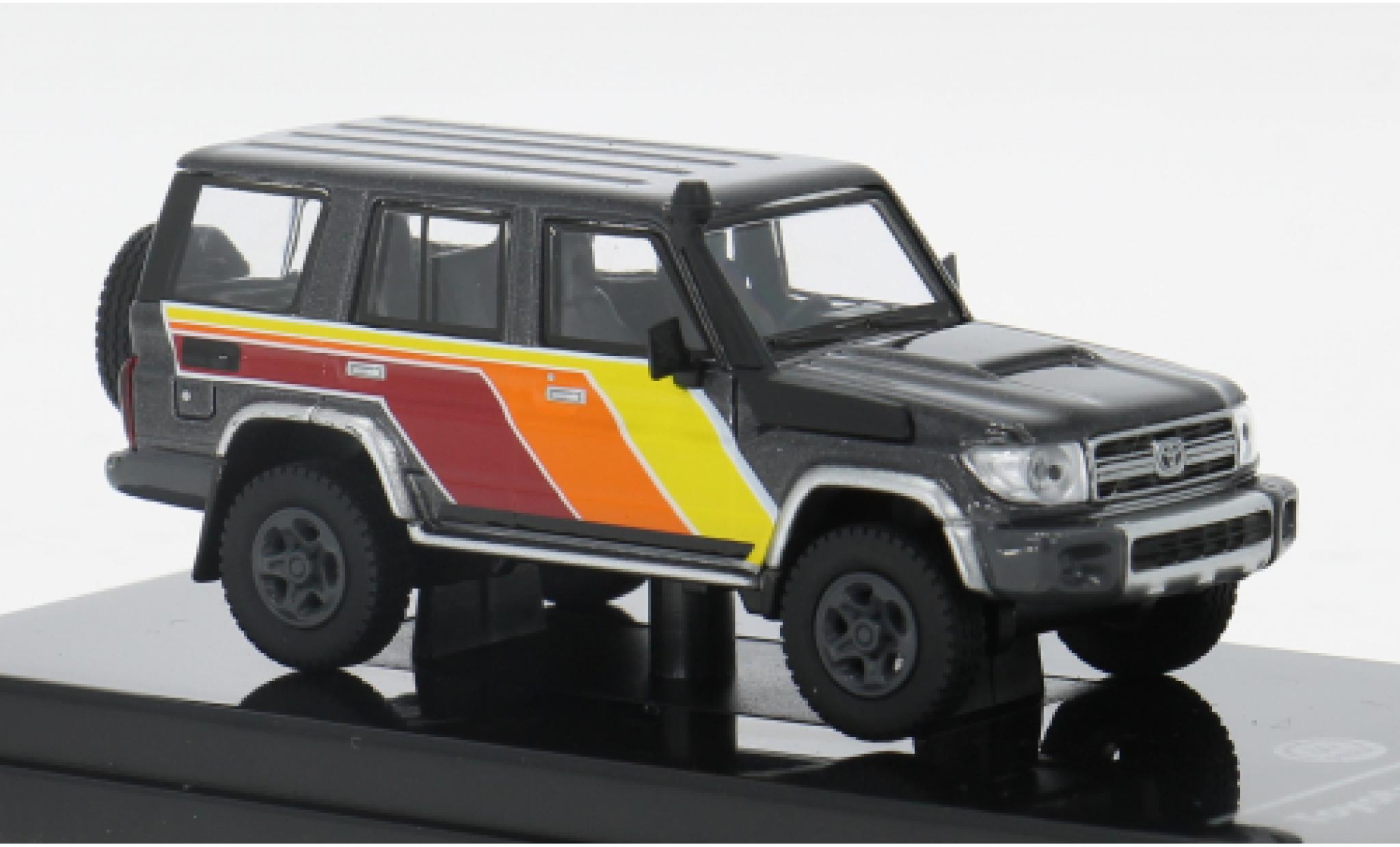 Toyota Land Cruiser 1/64 Para64 76 black/Dekor 2014 1:64 diecast model cars