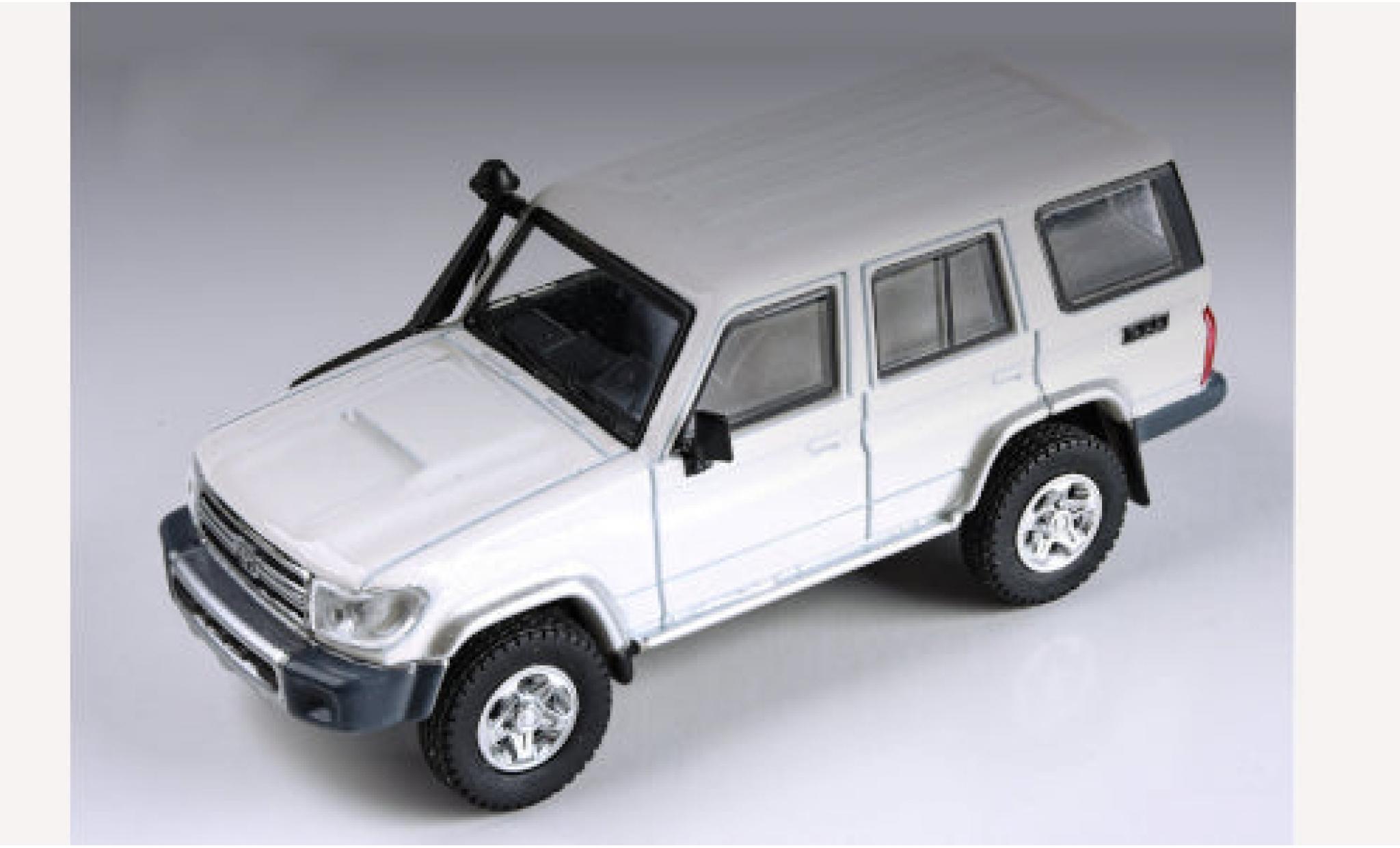 Toyota Land Cruiser 1/64 Para64 76 white diecast model cars