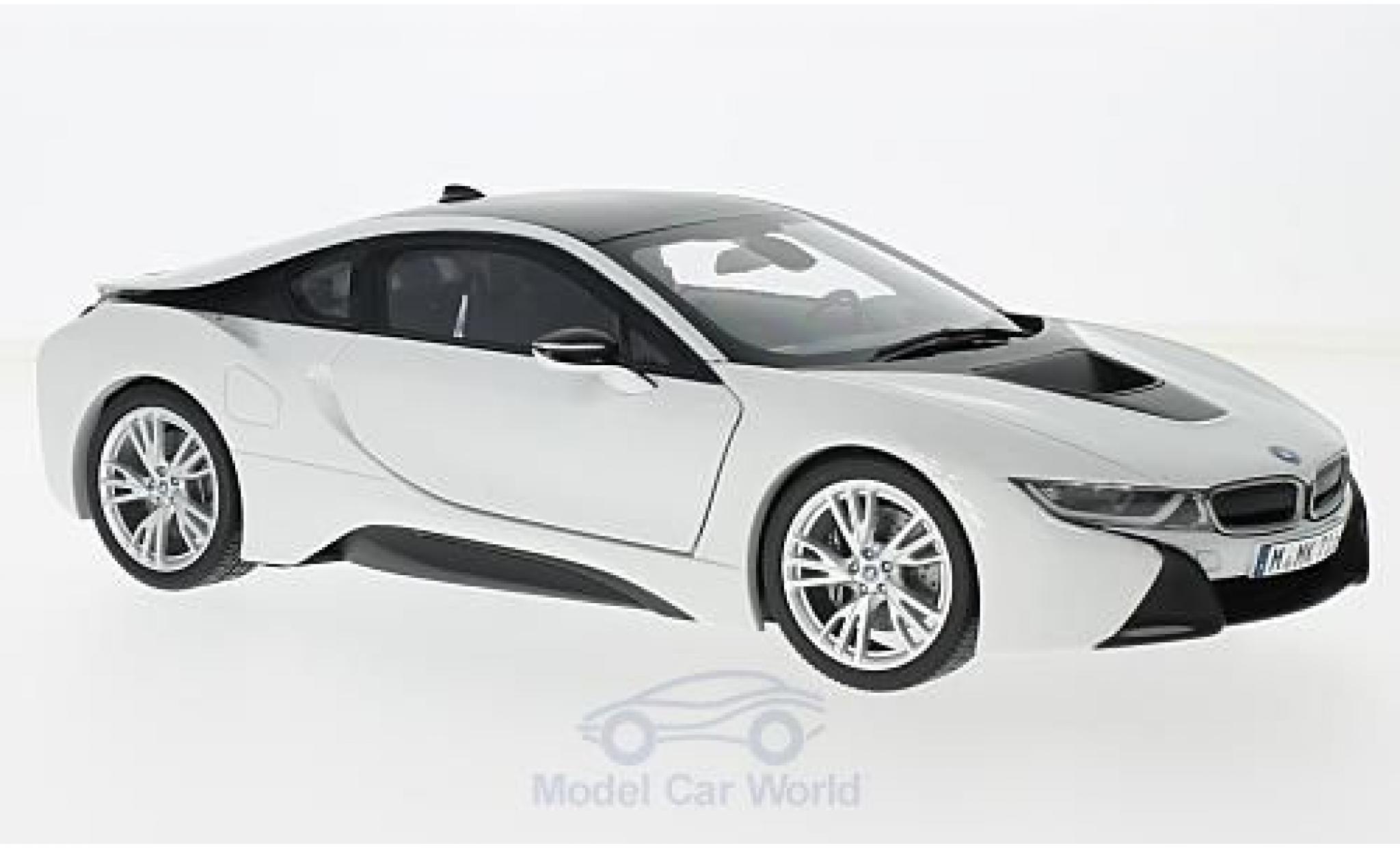 Bmw i8 1/18 Paragon metallic white/grey diecast model cars