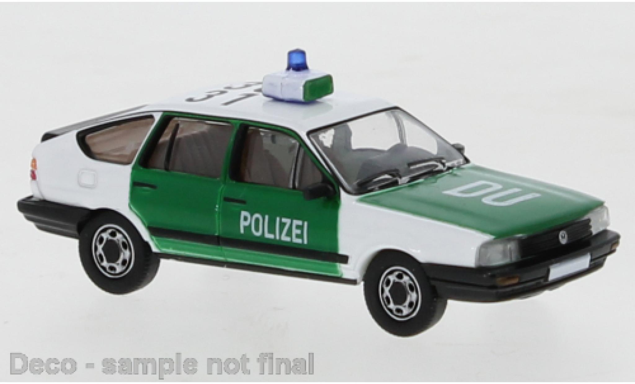 Volkswagen Passat 1/87 PCX87 B2 white/green Police Duisburg 1985 diecast model cars