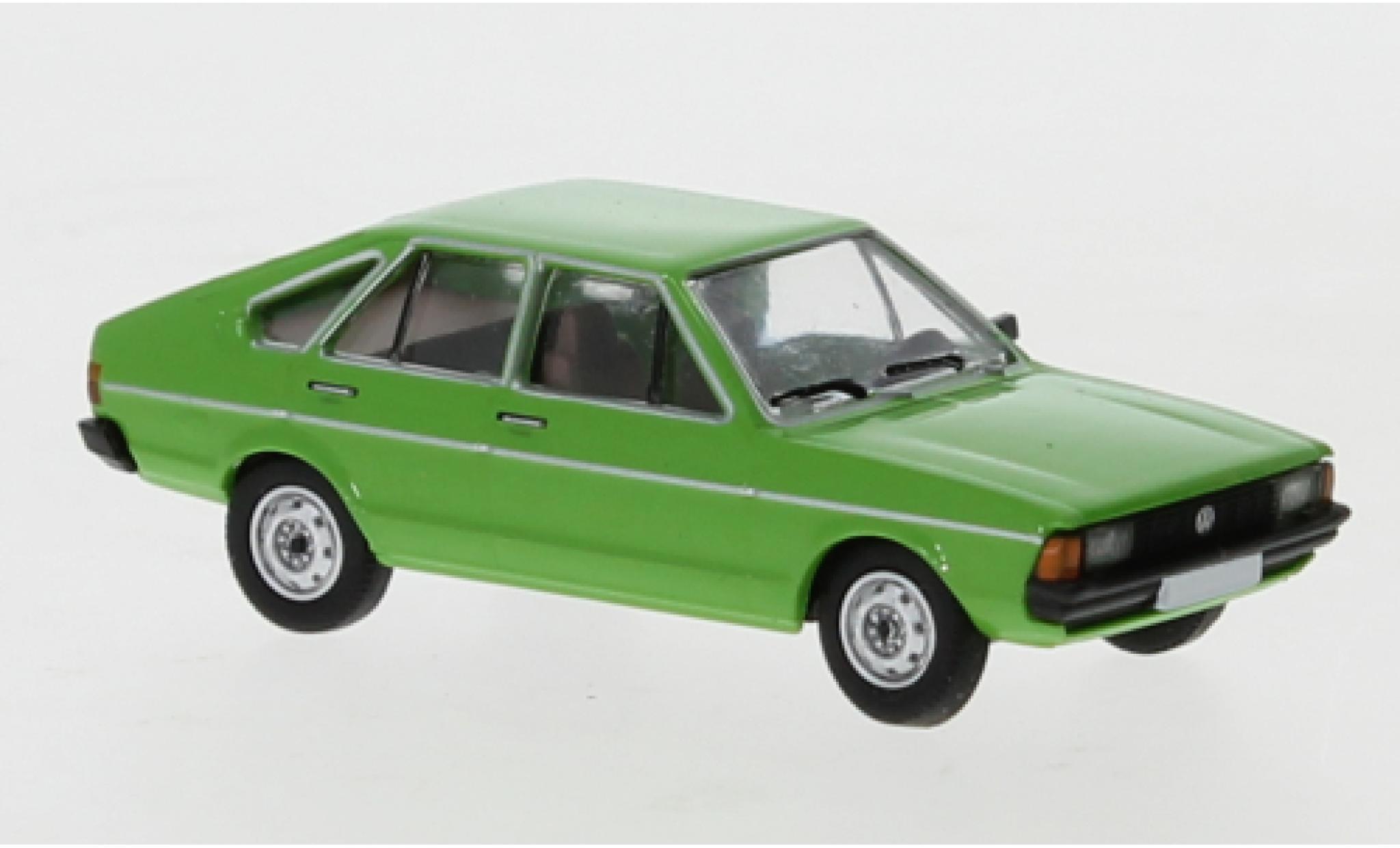 Volkswagen Passat 1/87 PCX87 B1 green 1977 diecast model cars