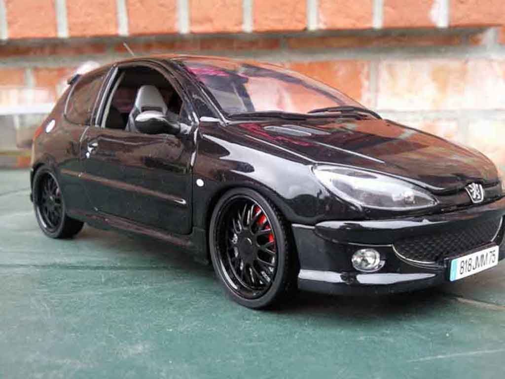 Peugeot 206 RC jantes blacks et vitres teintees 1/18 Norev