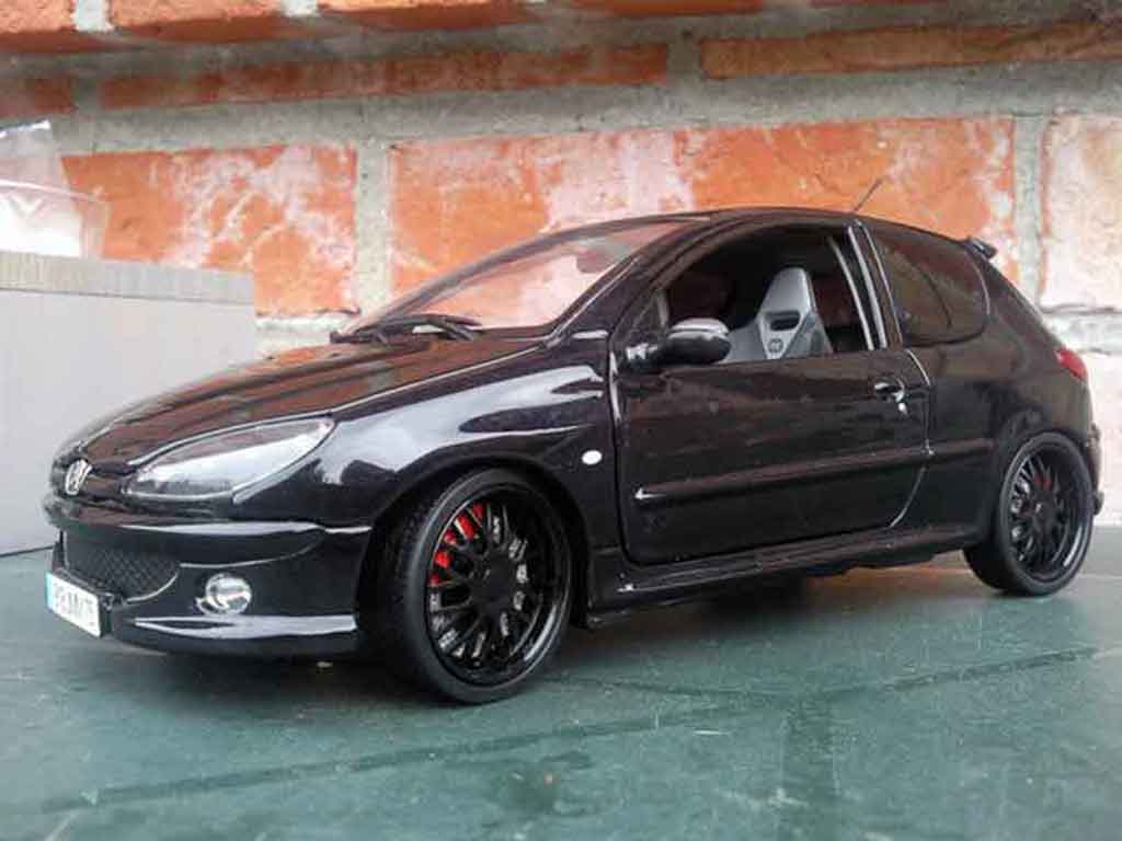 Peugeot 206 RC jantes blacks et vitres teintees 1/18 Norev