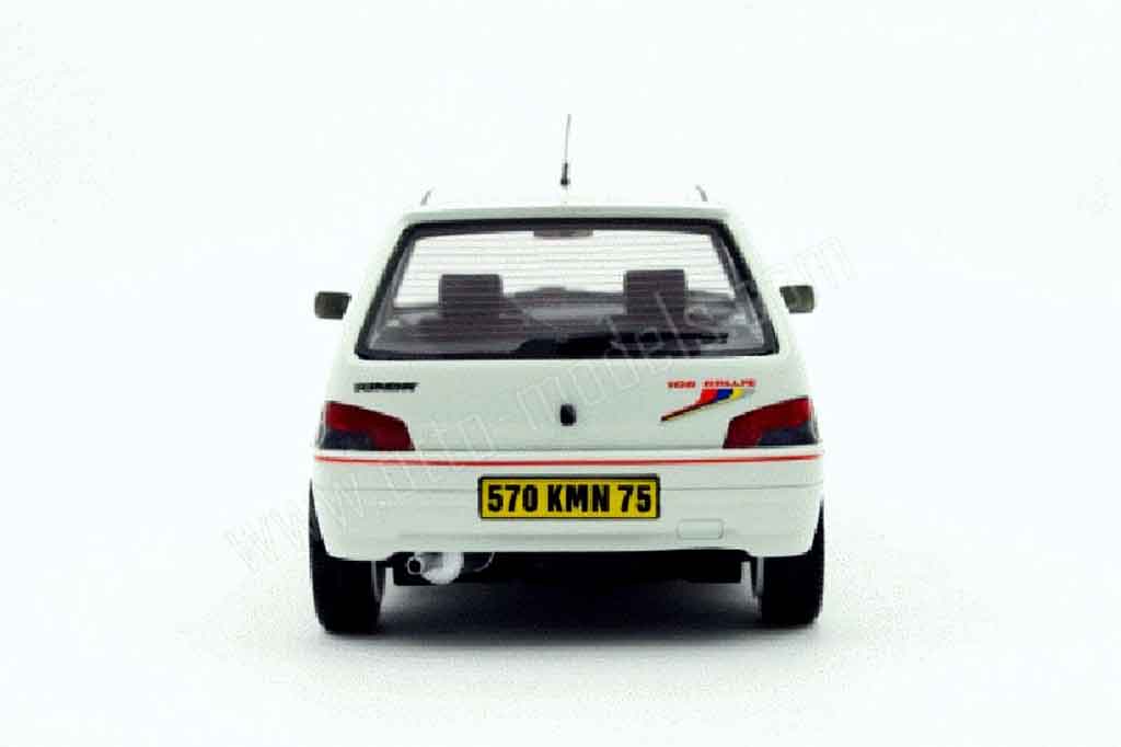 Peugeot 106 Rallye Rally 1.3 white 1/18 Ottomobile