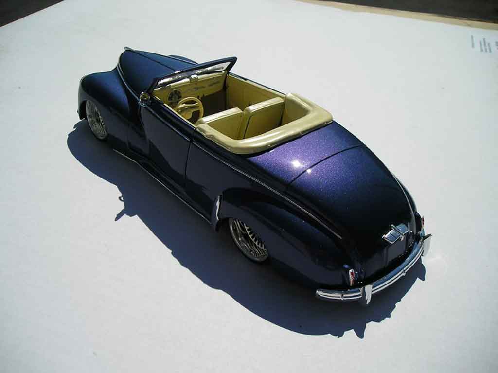 Peugeot 203 cabriolet 1954 blue metalise jantes low riders 1/18 Solido