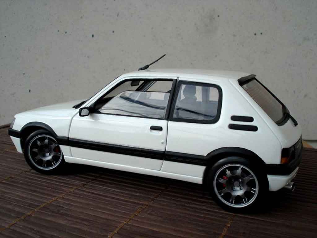 Peugeot 205 GTI white jantes pts 1/18 Solido