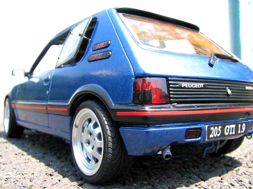 Peugeot 205 GTI 1/18 Solido 1.9 Bleu Miami GTI blue miami diecast model cars