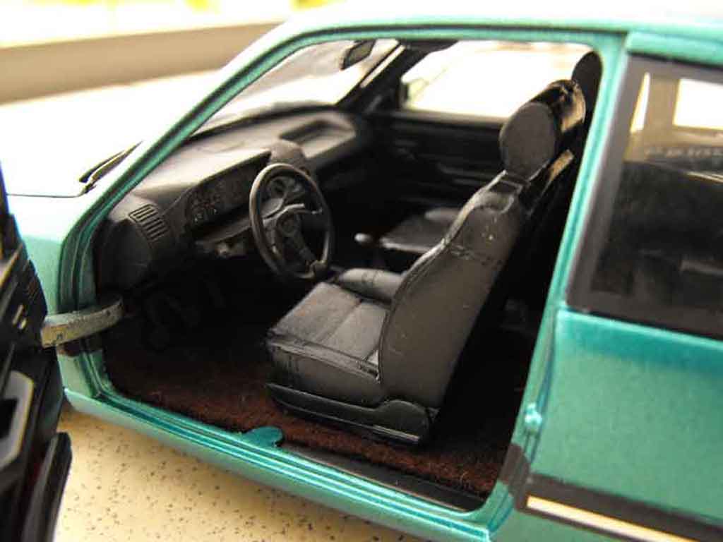 Peugeot 205 GTI Griffe rabaissee 1/18 Solido