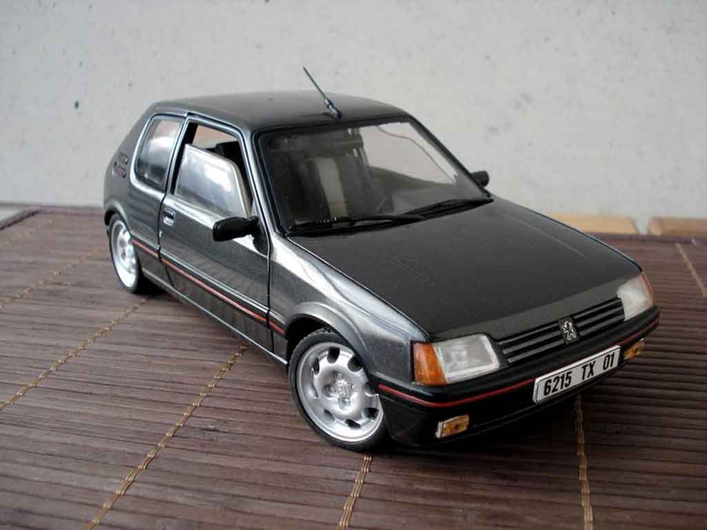 Peugeot 205 GTI 1.9 Gris Graphite jantes 15 pouces 309 1/18 Solido