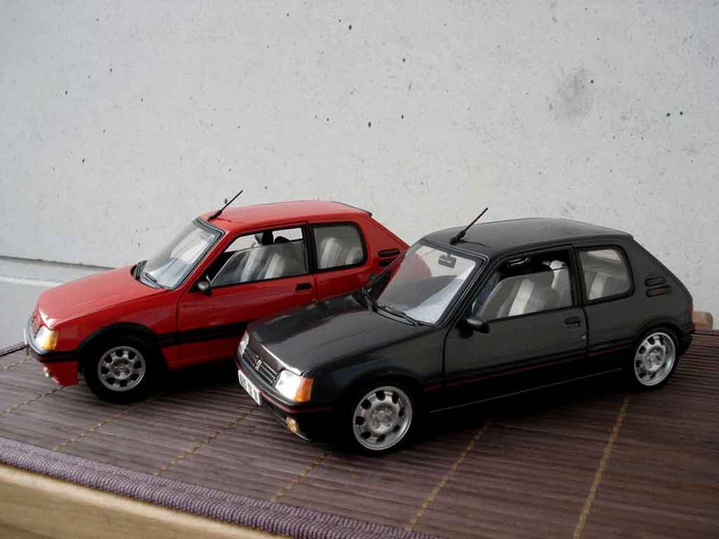 Peugeot 205 GTI 1.9 Gris Graphite jantes 15 pouces 309 1/18 Solido