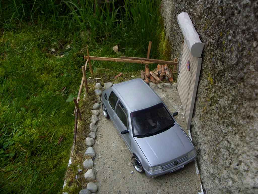 Peugeot 205 GTI grey german look 1/18 Solido