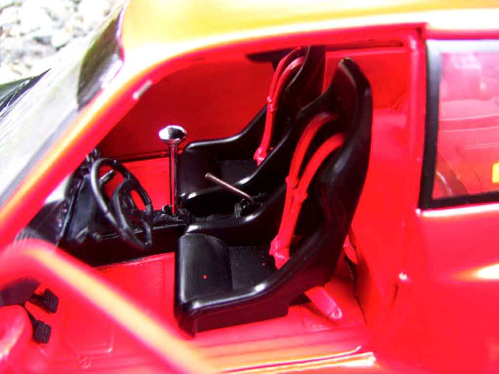 Peugeot 205 GTI 1.9 Rouge Vallelunga kit carrosserie gtr 1/18 Solido