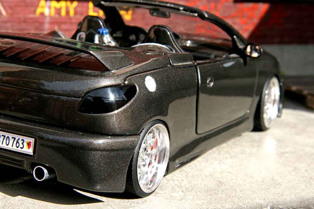 Peugeot 206 CC carbon covered 1/18 Solido