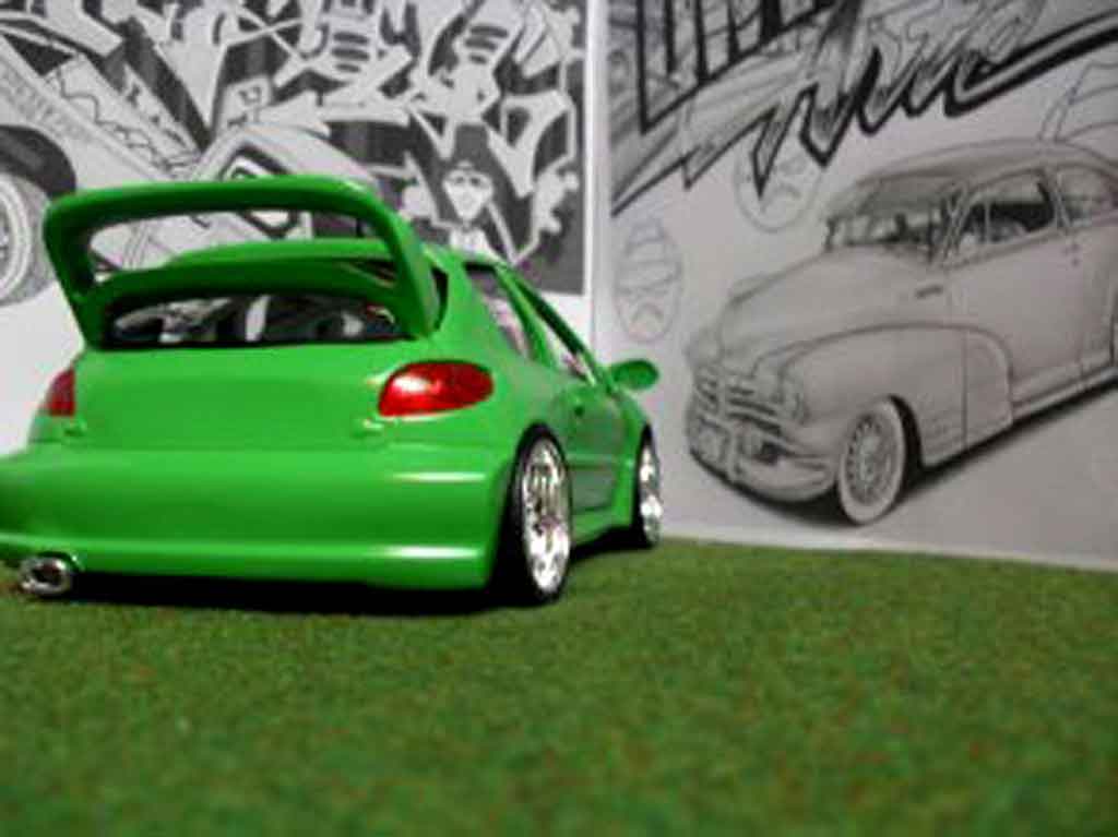 Peugeot 206 WRC mela verde 1/18 Solido