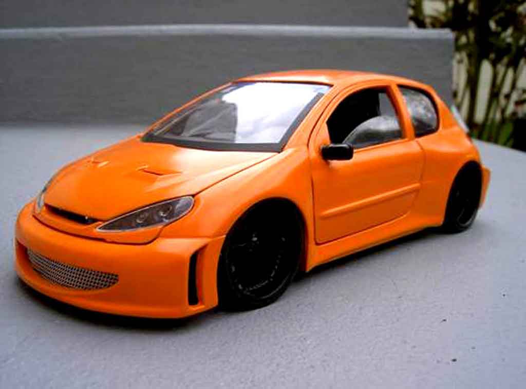Peugeot 206 WRC street racing orange 1/18 Solido
