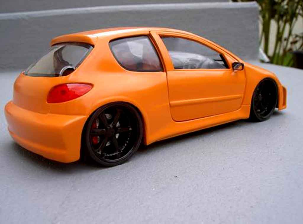 Peugeot 206 WRC street racing orange 1/18 Solido