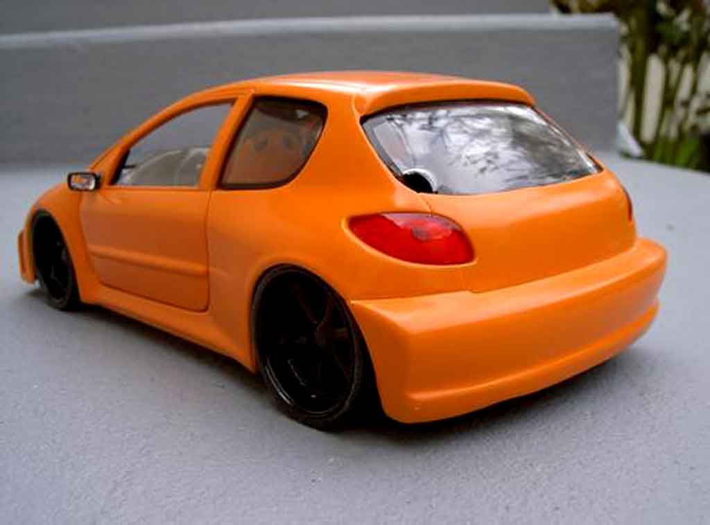 Peugeot 206 WRC street racing orange 1/18 Solido