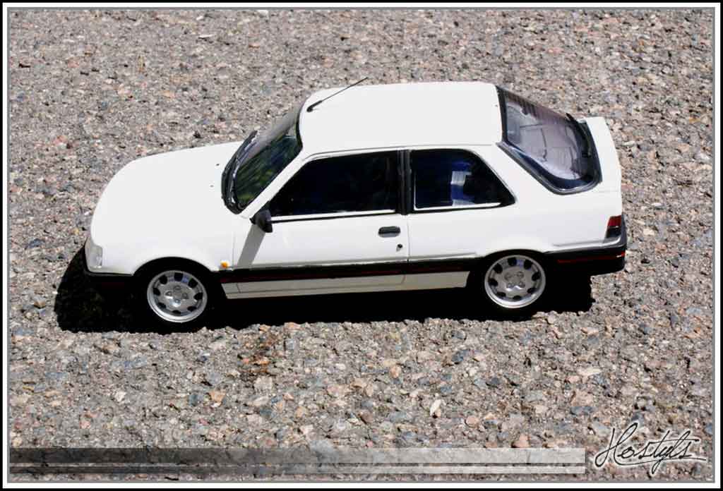 Peugeot 309 GTI 16 soupapes white 1/18 Ottomobile
