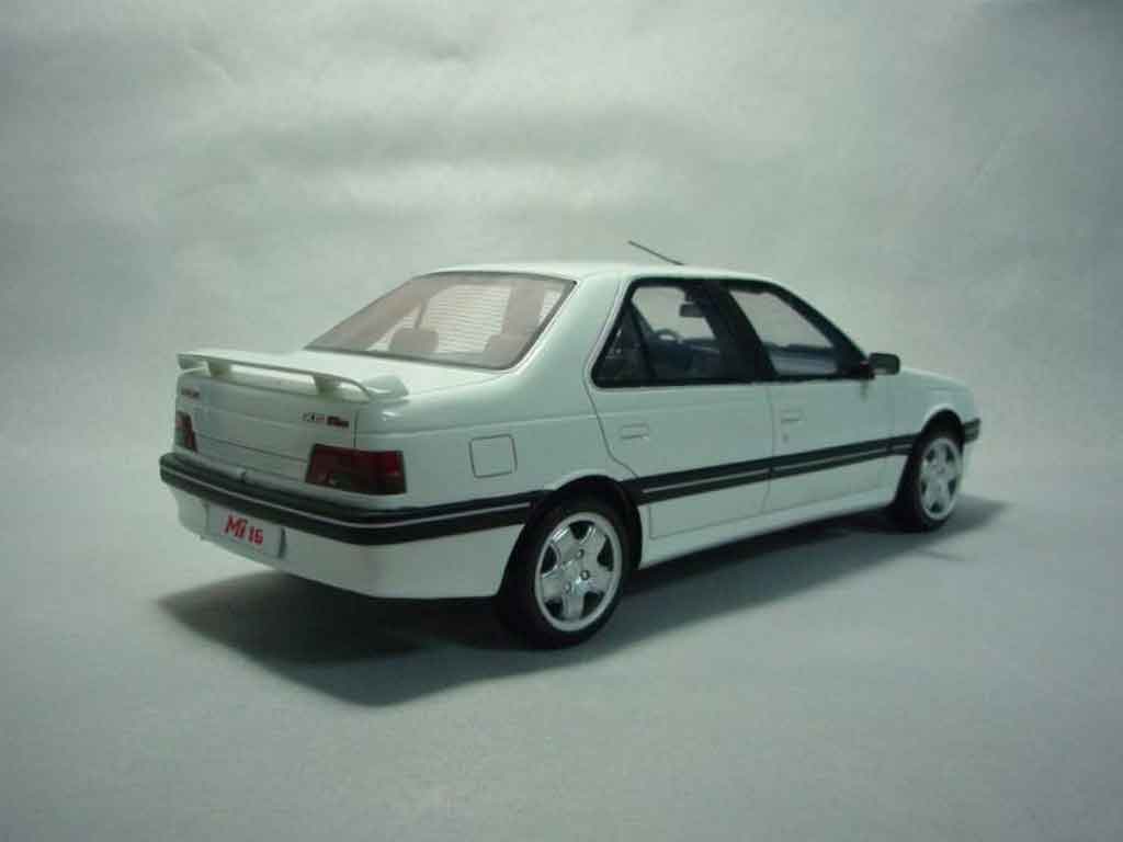 Peugeot 405 Mi16 phase 2 1992 white 1/18 Ottomobile