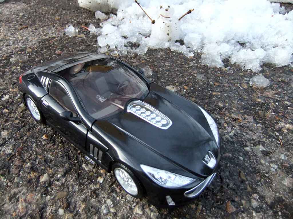 Peugeot 907 1/18 Burago concept car 2004 diecast model cars