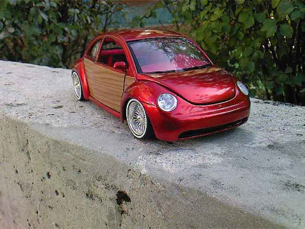 Volkswagen New Beetle 1/18 Burago low rider diecast model cars
