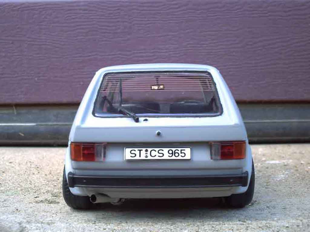 Volkswagen Golf GTI jantes toles bords larges capot poli 1/18 Solido