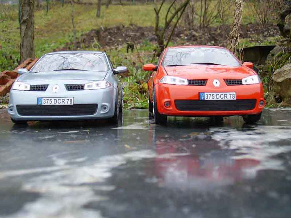 Renault Megane Sport rs grey 1/18 Burago