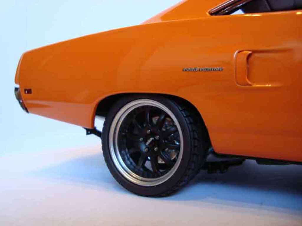 Porsche 911 Base road runner 1970 limited edition of 1/18 GMP