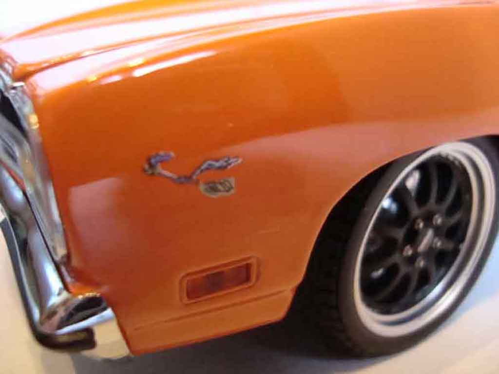 Porsche 911 Base road runner 1970 limited edition of 1/18 GMP