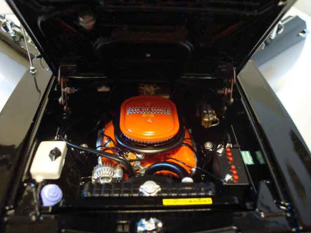 Plymouth GTX Road Runner roadrunner 440+6 black 1970 limited edition of 1250 1/18 GMP
