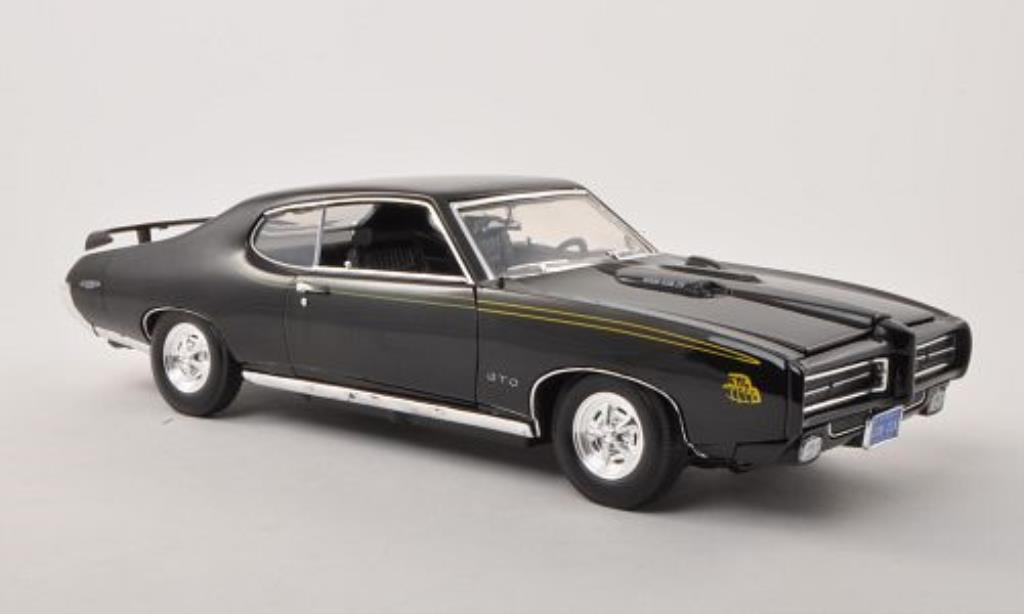 Pontiac GTO 1/18 Motormax black 1969 diecast model cars