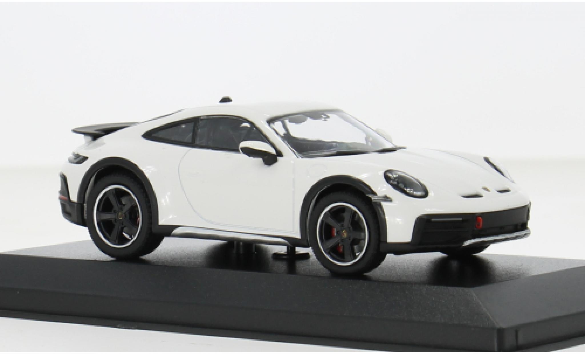 Porsche 992 1/43 Minichamps 911  Dakar white 2022 1:43 diecast model cars