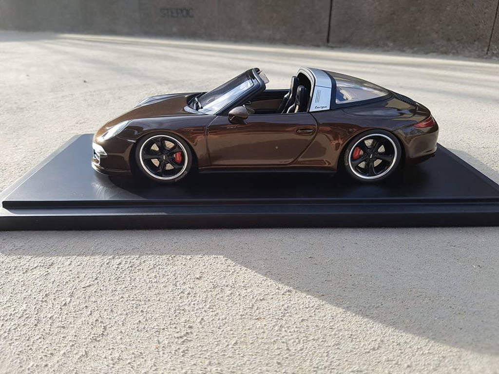 Porsche 911 Targa 4 GTS brown jantes techart 1/18 GT Spirit