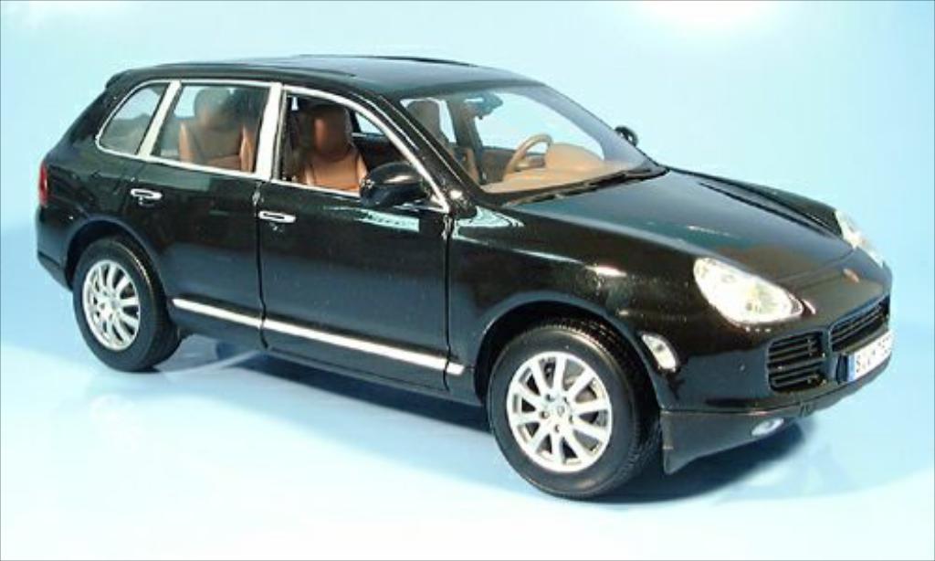 Porsche Cayenne 1/18 Maisto V6 metallic black 2004 diecast model cars